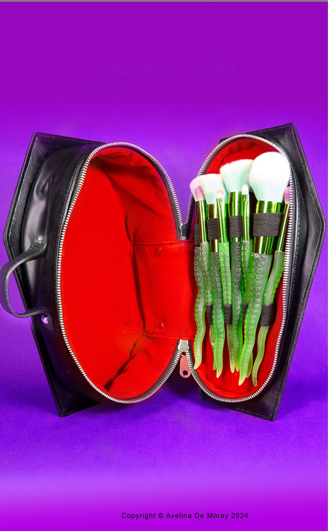 Dani Divine Coffin Makeup Case – Avelina De Moray