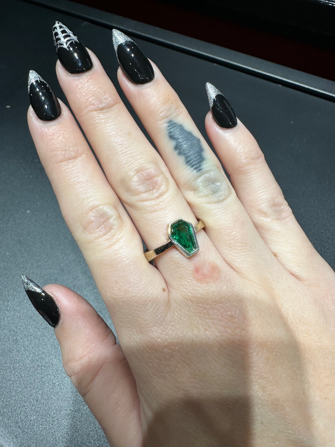 Selene coffin ring SAMPLE (V1)