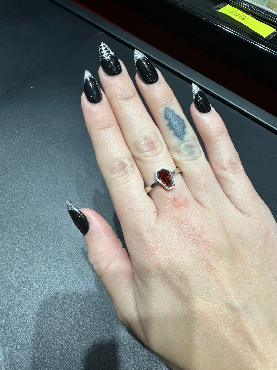 Selene coffin ring SAMPLE (V1)