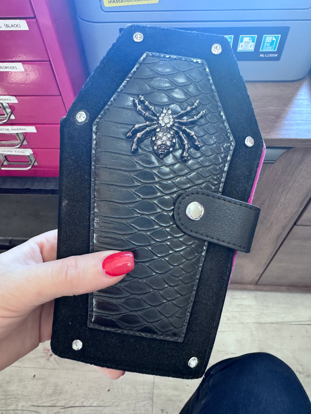 Avelinas Dani Divine Wallet *Used*