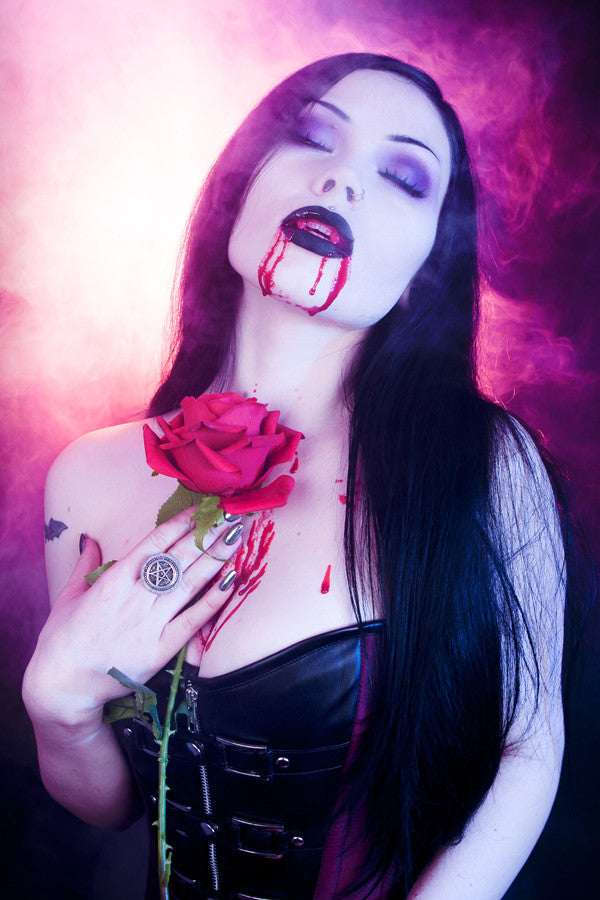 Blood Rose Canvas - Avelina De Moray