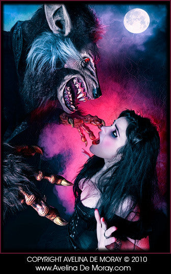 Wolf Moon Canvas - Avelina De Moray